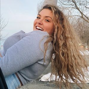 Meet your Posher, Gabriele